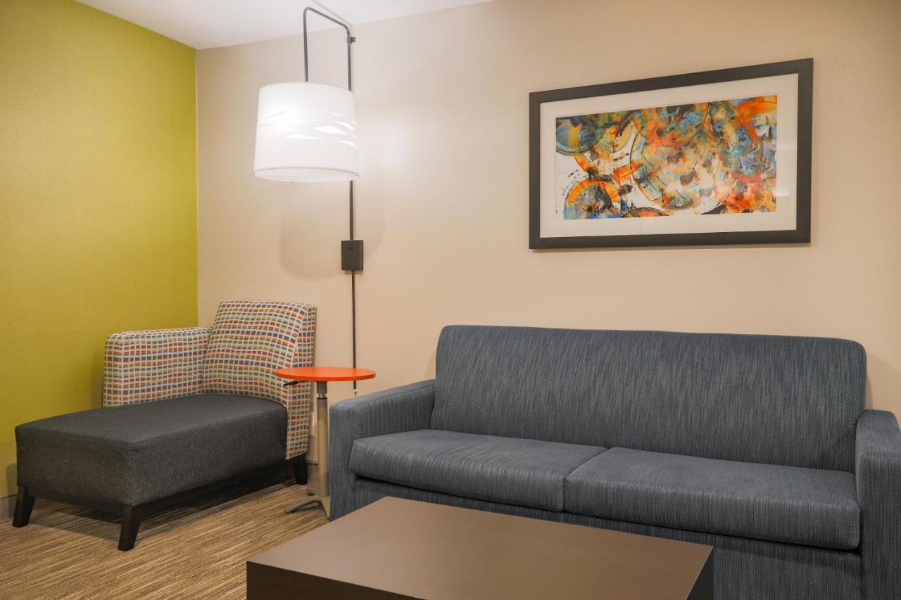 Holiday Inn Express Prescott By Ihg Exterior foto